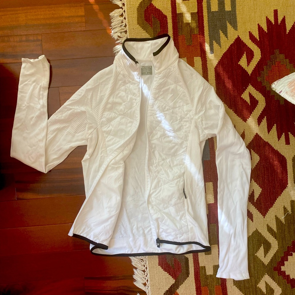 Athleta athleisure quilted white zip-up jacket for layering!